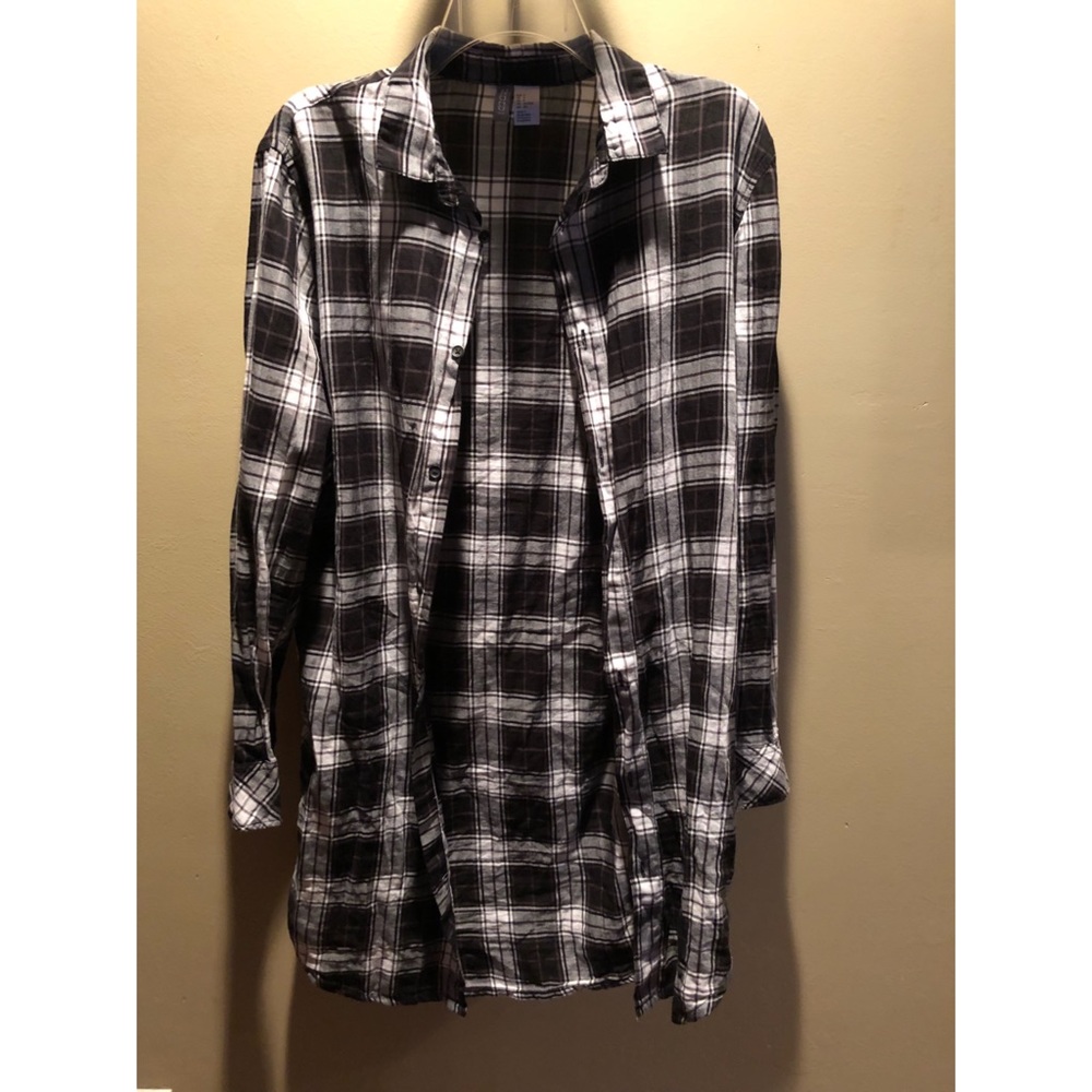 H&M’s Casual Long Button Down Dress Shirt